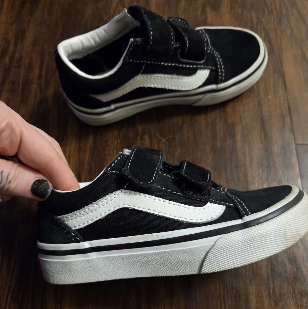 Vans Classic Velcro Skate Sneakers, Toddler Vans, Old School Vans, Kids Vans - Picture 5 of 8